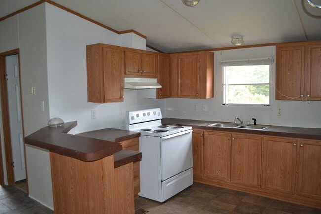 Building Photo - Mobile Home for Rent