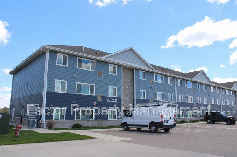 Building Photo - Belle Court Apartments