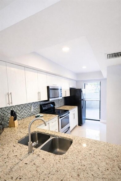 Building Photo - 11596 NW 45th St