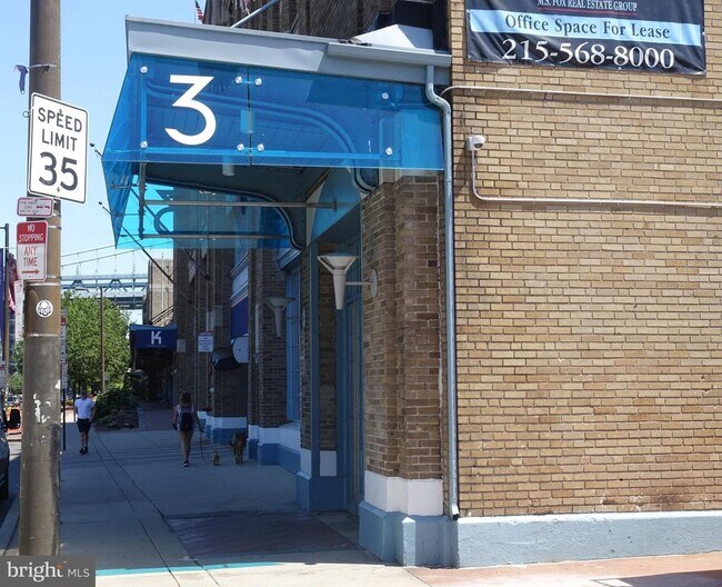 Building Photo - 3 N Christopher Columbus Blvd