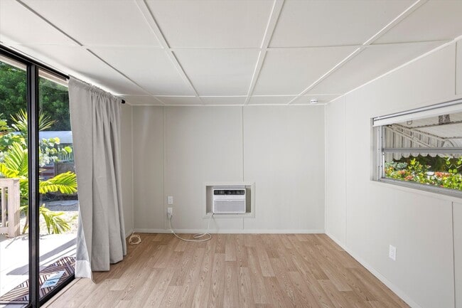 Building Photo - Bright & Newly Renovated 1-Bedroom Rental