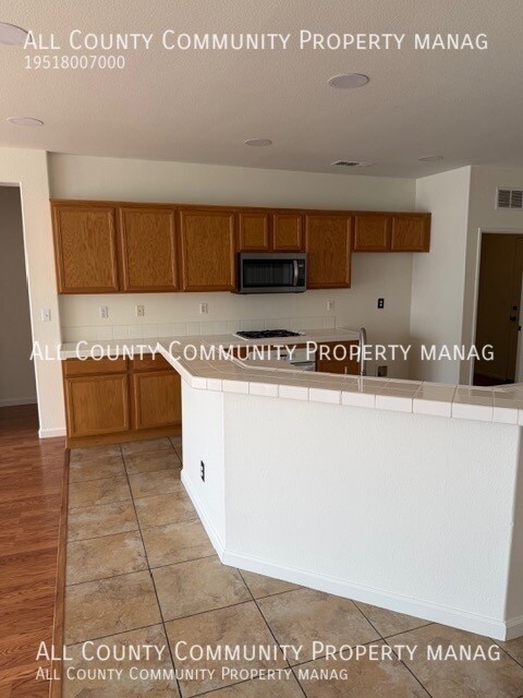 Building Photo - 10609 Palomino Ave