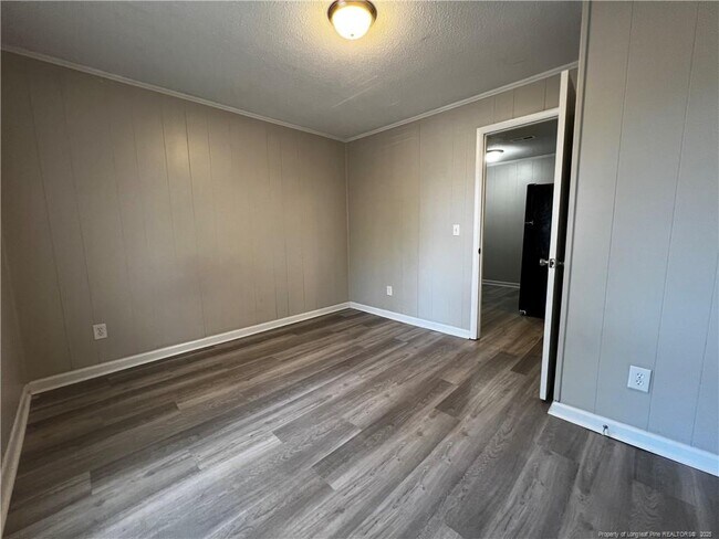 Building Photo - 5853 Century Oaks Dr