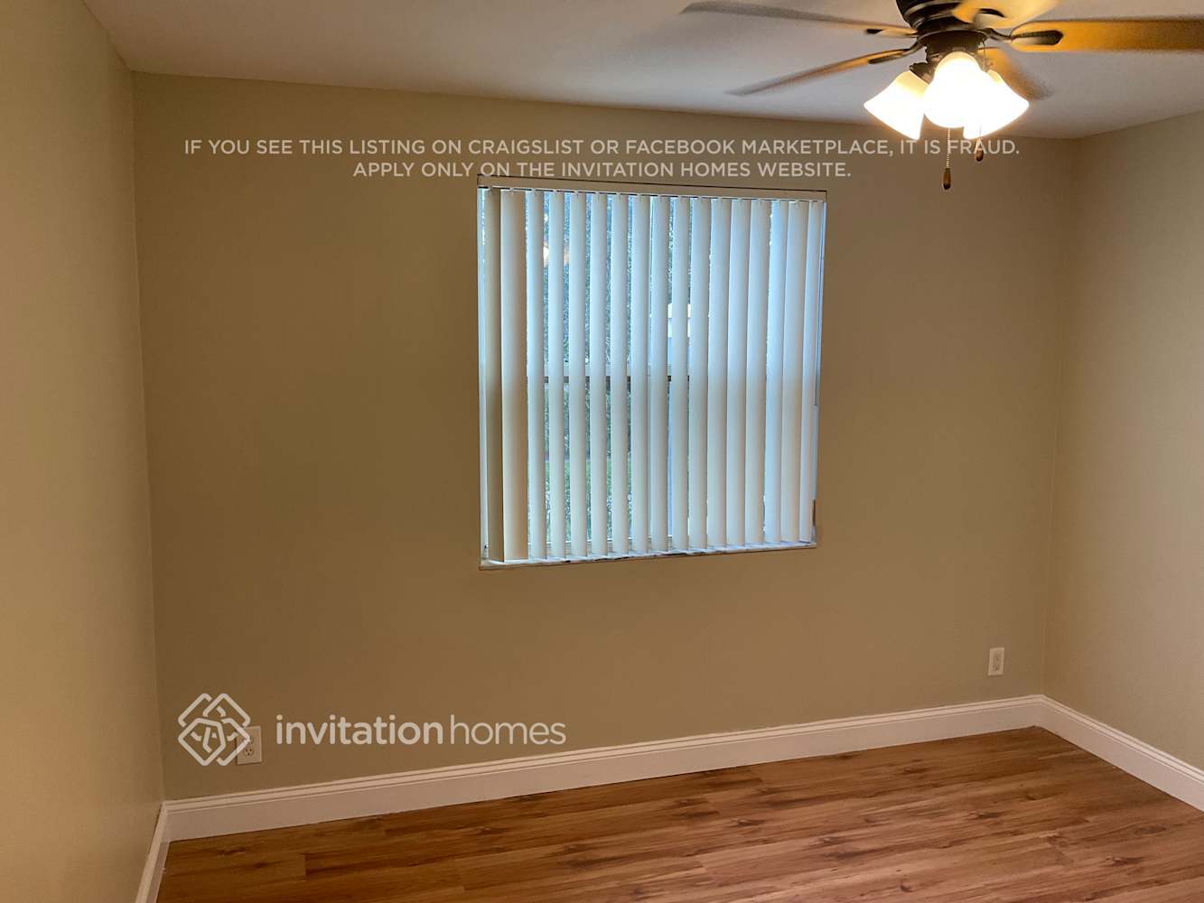 Building Photo - 7449 Santa Monica Dr