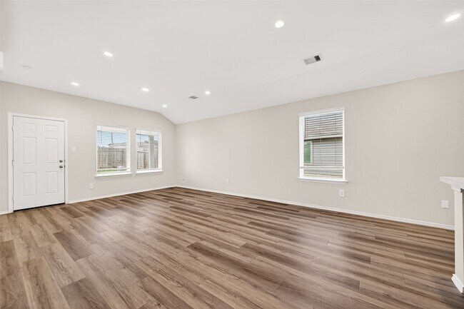 Building Photo - 1710 Legacy Hills Dr