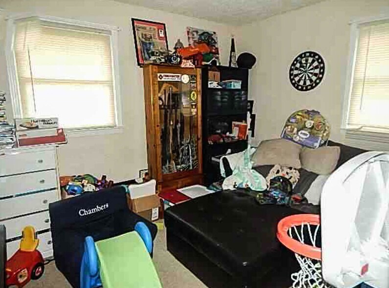 Bedroom #1 - 101 Evergreen Circle