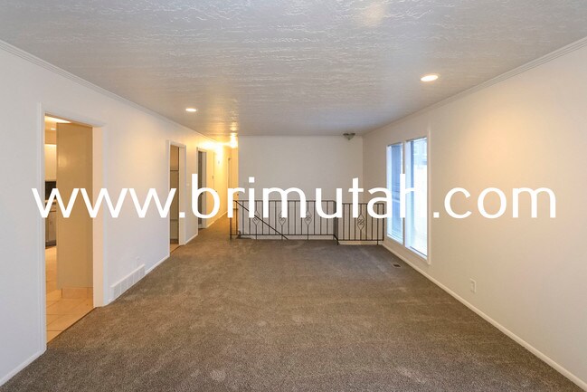 Building Photo - 3671 S 2245 E