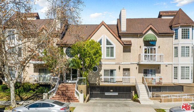 Building Photo - 14937 Dickens St