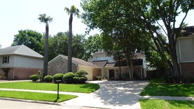 Building Photo - 11407 Briar Rose Dr