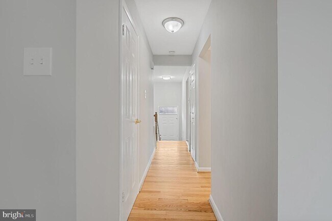 Building Photo - 10661 High Beam Ct