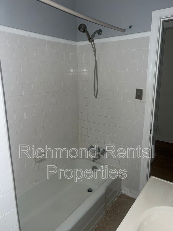 Building Photo - 5021 Thrush Ln