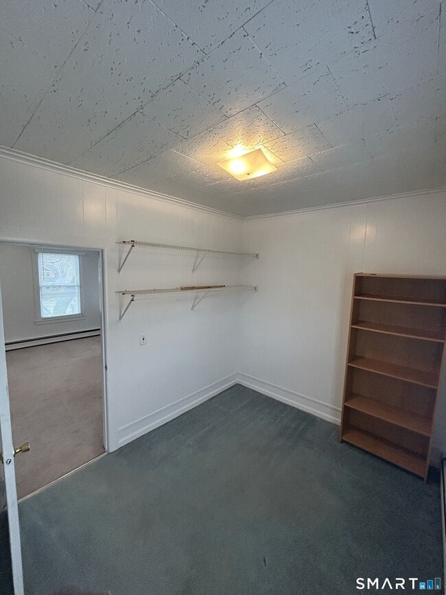 Building Photo - 73 Peck St