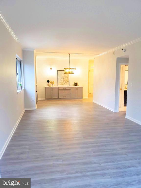 Building Photo - 1211 S Eads St