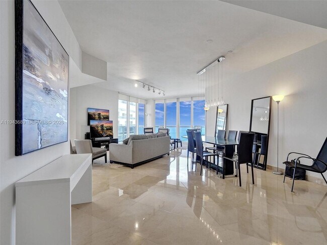 Building Photo - 9595 Collins Ave Ave