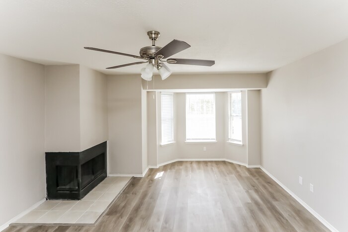 Building Photo - 6504 Pilgrim Ln