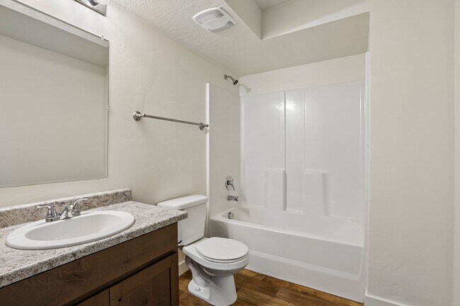 Building Photo - 734 E 500 S