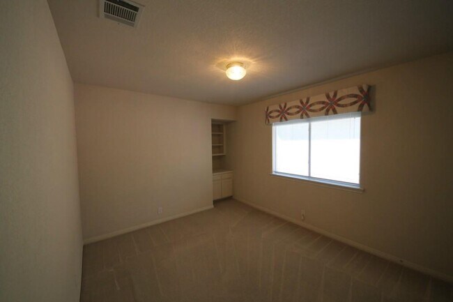 Building Photo - 10225 Open Gate Dr