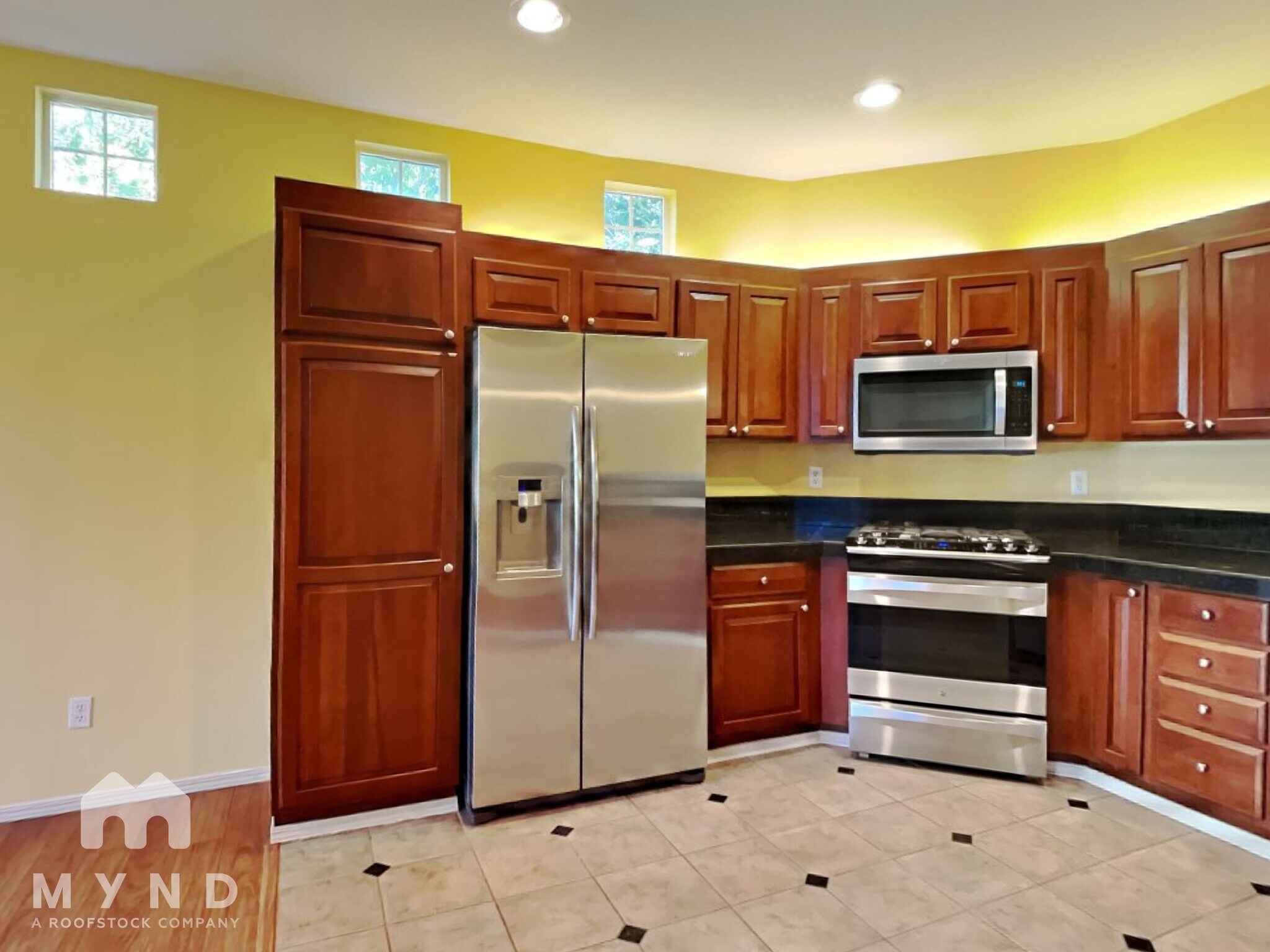 Building Photo - 1723 NE Ashberry Dr