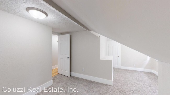 Building Photo - 4 br, 2 bath House - 1116 Locust St