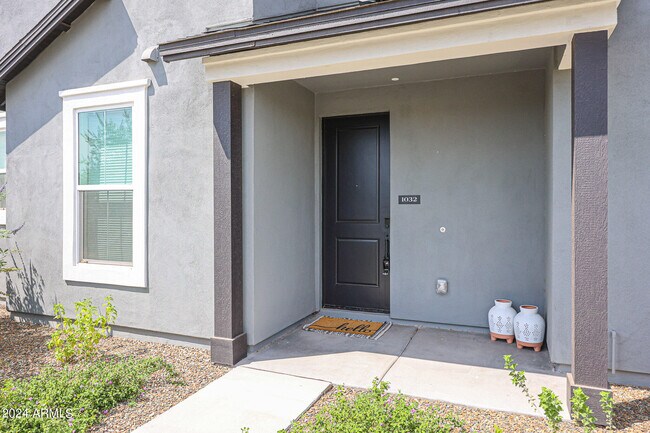 Building Photo - 11300 N Casa Dega Dr