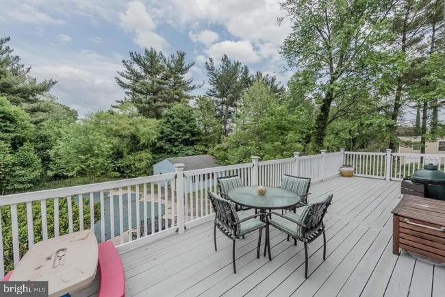 Building Photo - 6135 Waterloo Rd