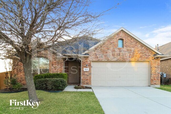 Primary Photo - 1601 Lake Pine Dr