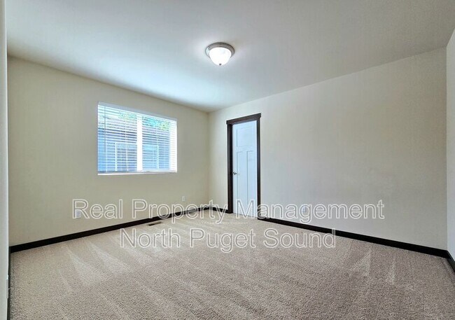 Building Photo - 5114 80th Ave NE
