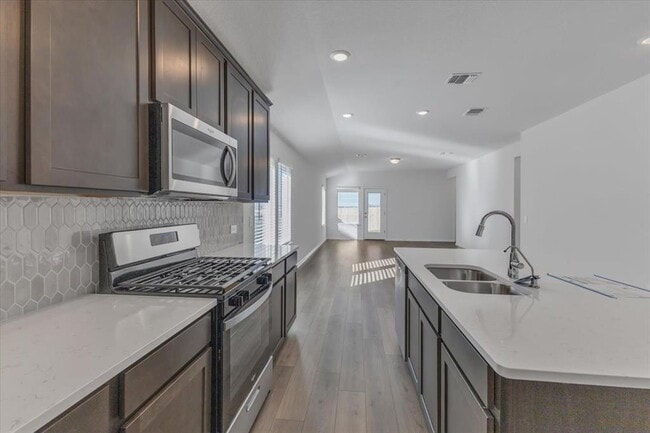 Building Photo - 5020 Hazelnut Ln