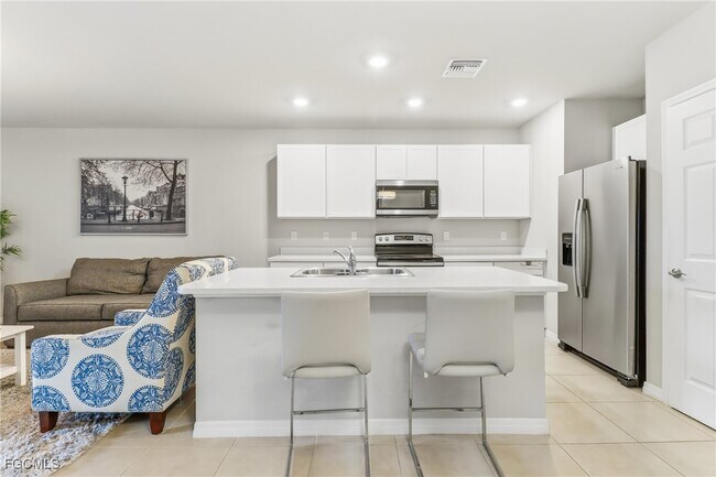 Building Photo - 15376 Wildflower Cir