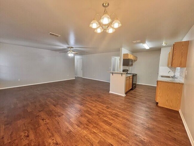 Building Photo - Available Now! Charming and Contemporary 3...