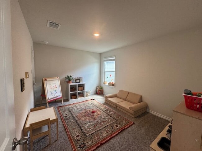 Building Photo - Spacious and Stylish, with over 2,500 sq ft Two-Story Home