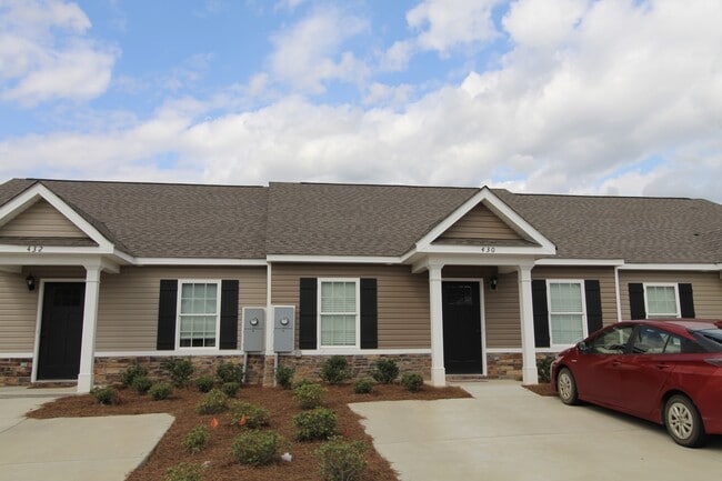 Building Photo - 430 Andover Dr