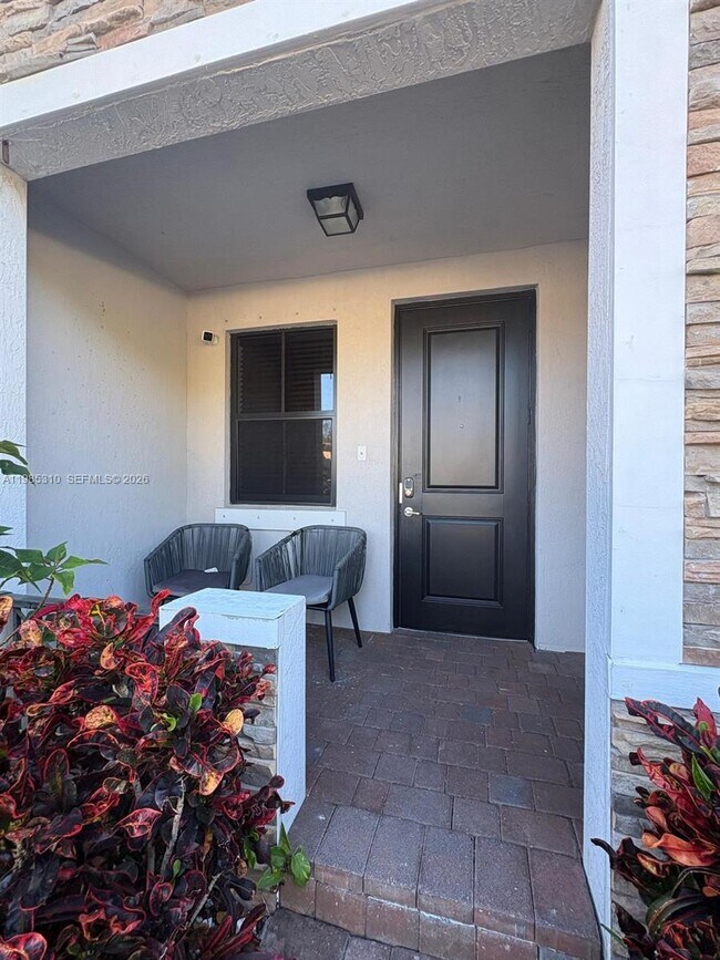 Building Photo - 11834 SW 151 Ave