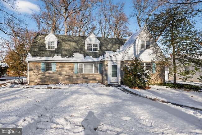 Building Photo - 109 W Park Blvd