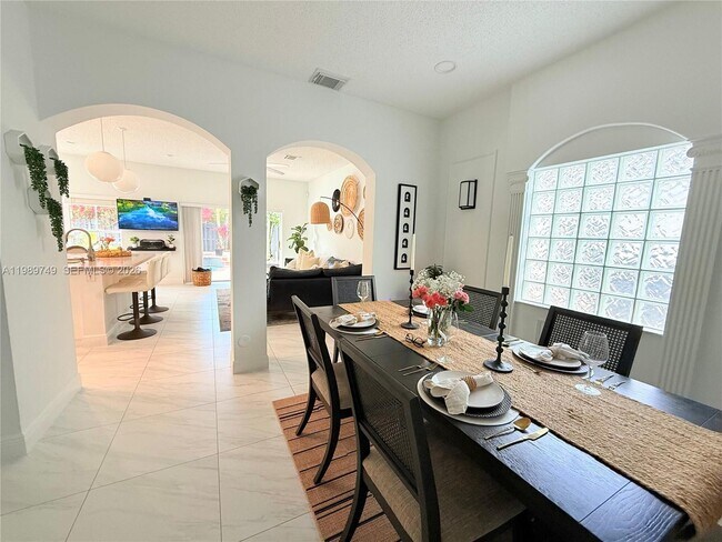 Building Photo - 4021 SW 153rd Ave