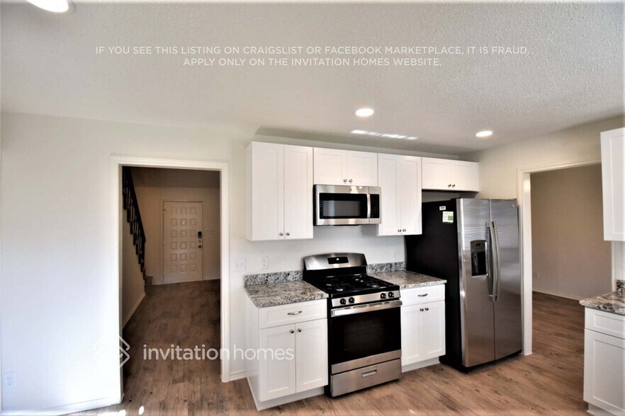 Building Photo - 4147 Hathaway Dr