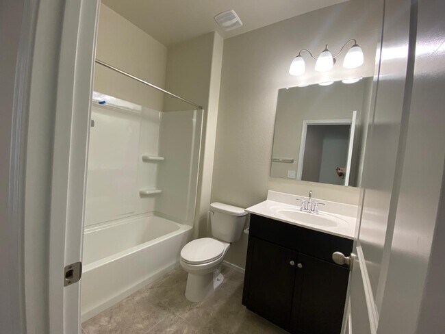 Building Photo - 24402 W Pueblo Ave