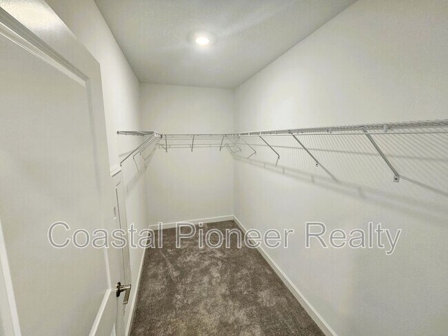 Building Photo - 10980 Gable Dig Lp