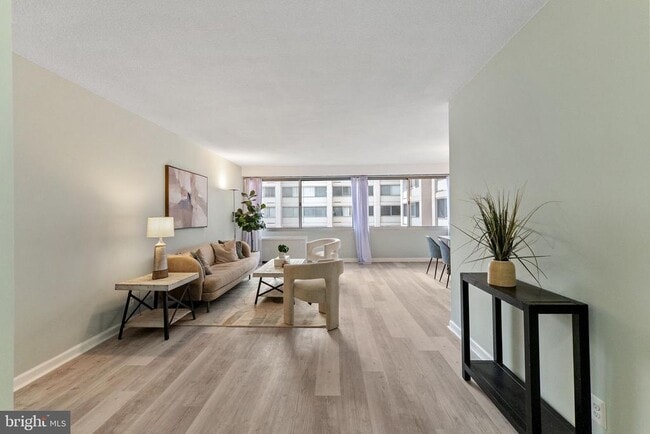 Building Photo - 4515 Willard Ave