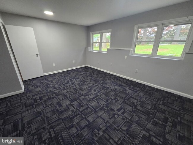 Building Photo - 4005 Blackpool Rd