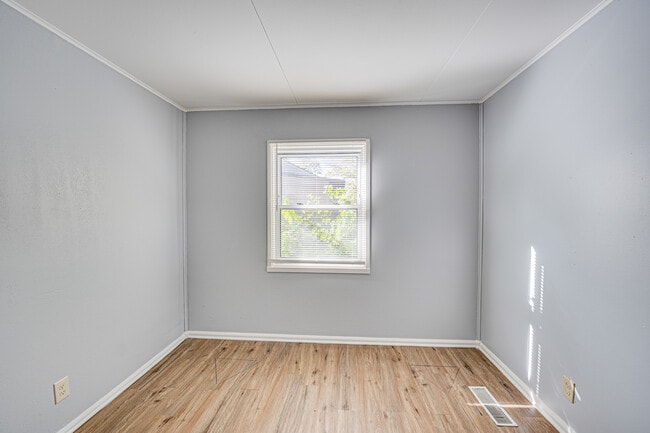 Building Photo - 1823 Overdene Ave