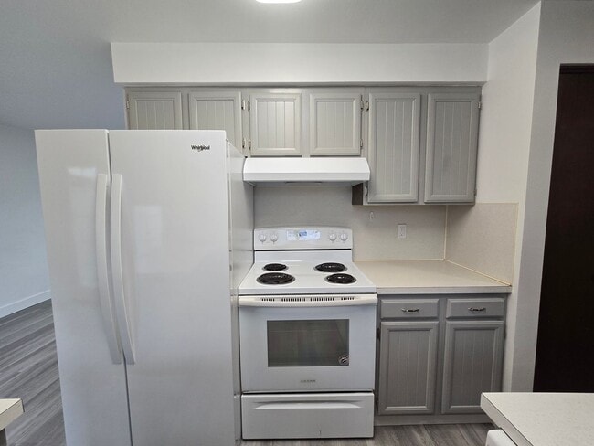 Building Photo - Tsoulouhas #1