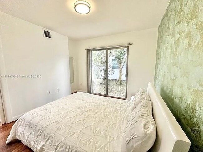 Building Photo - 1550 Pennsylvania Ave