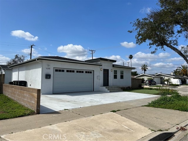Primary Photo - 376 N Lime St