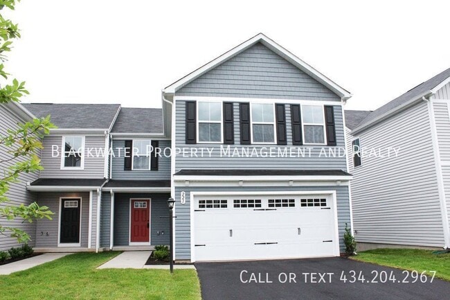 Building Photo - 221 Thicket Dr