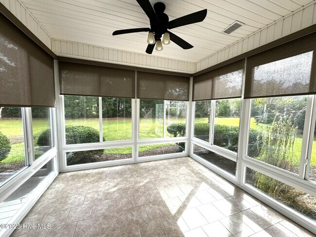 Building Photo - 1105 Wyland Ct