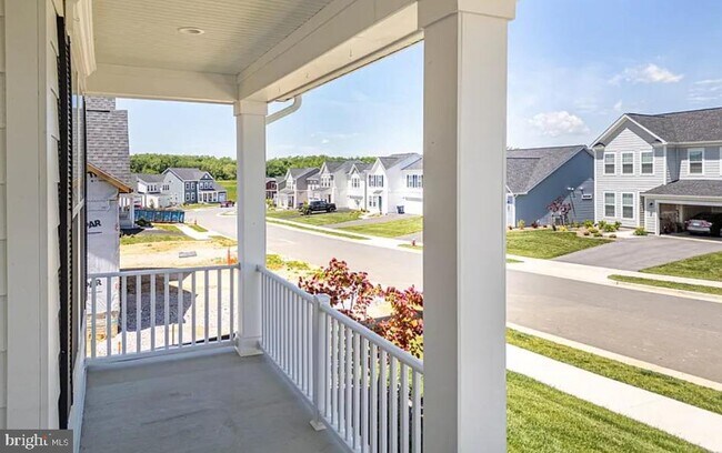 Building Photo - 5019 Forsythia Pl