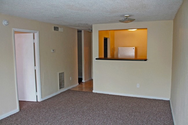 Building Photo - Sligo Villa Apartments