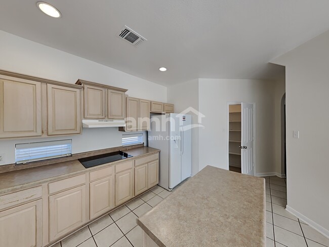 Building Photo - 9303 Scotty Oaks