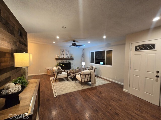 Building Photo - 607 Sixth St